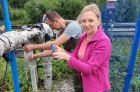 Руководитель проекта к.г.-м.н. Е.В. Домрочева в процессе отбора проб