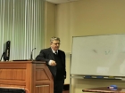 Академик Николай Колчанов выступает на семинаре в ИВМиМГ СО РАН