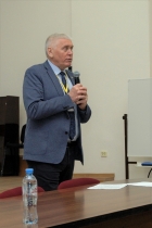 Академик Александр Латышев