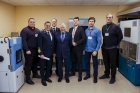 Валентин Пармон в лаборатории испытания дорожно-строительных материалов КузГТУ