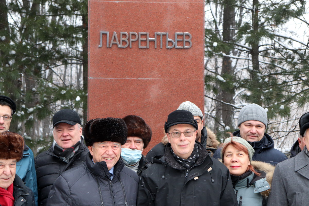 Соран архангельск сайт. Лаврентьев основатель Академгородка. Соран Архангельск. Михайлов день в Академгородке. Основатель Академгородка в Новосибирске.