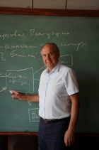 Академик Игорь Бычков 