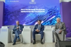 Академик Геннадий Красников отвечает на вопросы молодых ученых. Фото пресс-центра РАН Академик Геннадий Красников отвечает на вопросы молодых ученых. Фото пресс-центра РАН