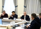 Владимир Мазур (в центре) на заседании в Минстрое России