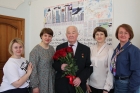 Академик  Геннадий Сакович с коллегами по лаборатории 