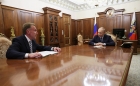 Владимир Путин с председателем Государственной корпорации развития «ВЭБ.РФ» Игорем Шуваловым